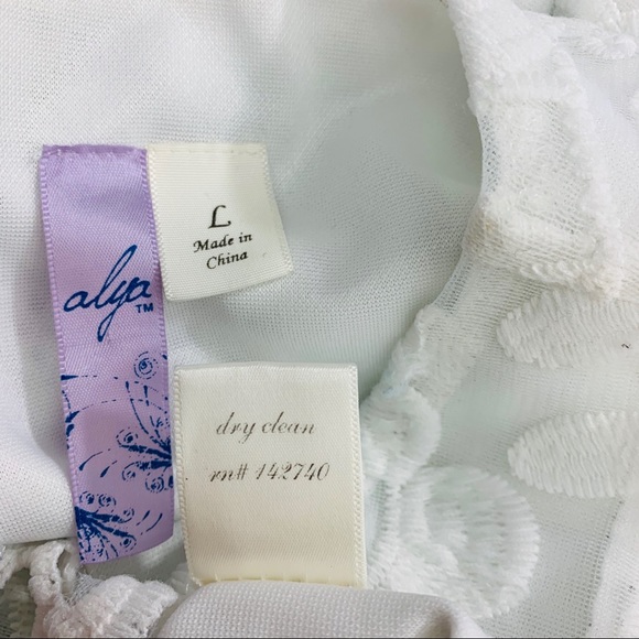 Francesca’s ALYA / Embroidered White Dress - Picture 8 of 8